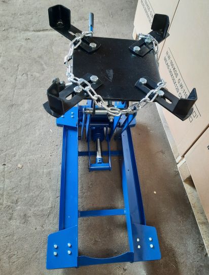 Домкрат трансмиссионный 0.5т подкатной для кпп Техносоюз ES0701