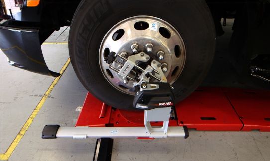 Стенд сход-развал инфракрасный мобильный для грузовых автомобилей Hunter WA310/22LT-740T