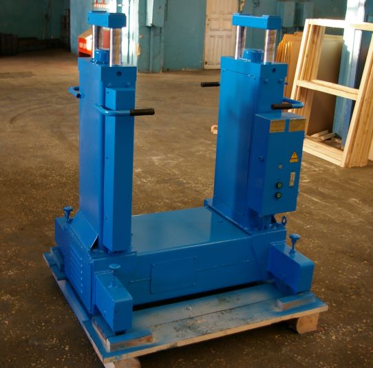 Канавный электромеханический подъемник 10 т, рельсовый, двухштоковый П-263-02