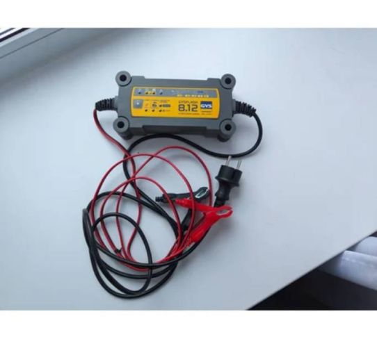 Зарядное устройство для аккумуляторов 12В 8А с десульфатацией и защитой IP65 GYS 029385