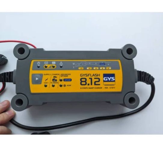 Зарядное устройство для аккумуляторов 12В 8А с десульфатацией и защитой IP65 GYS 029385