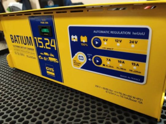 Зарядное устройство 6, 12 и 24 В 220 В 024526 GYS