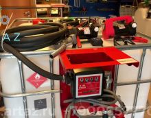 Видеообзор товара Мини АЗС для дизтоплива 12 вольт заправка из еврокуба с насосом Artaz Starlet100012