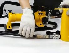 Насос гидравлический ножной 0.6 литра 700 бар CAR-TOOL CT-E1135