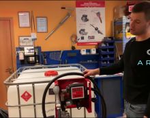 Видеообзор товара Мини АЗС для дизтоплива 220 в с фильтром модуль Azs Artaz F1000-40-220 Видеообзор товара Мини АЗС для дизтоплива 220 в с фильтром модуль Azs Artaz F1000-40-220