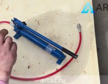 Насос гидравлический ручной объемом 1,5 литра до 700 бар РГН -1.5